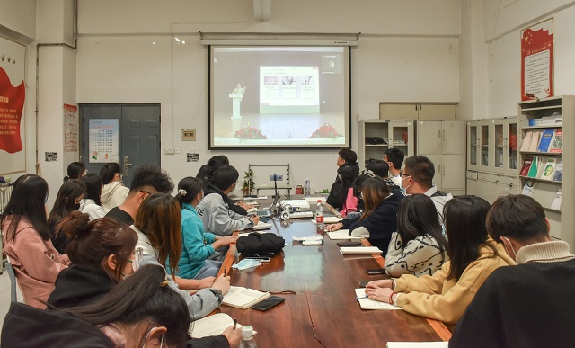 食品与环境学院参加校院两级学生干部培训会